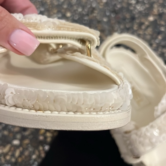 CHANEL Dad winter white sequin sandals ๐๐๐ - Picture 7 of 8